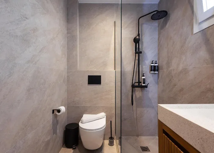 Szálloda Frati Beachfront