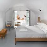 Casa Frati & Perivolos (Santorini)