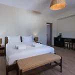 Casa Frati & Perivolos (Santorini)