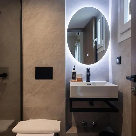 Casa Frati & Hotell