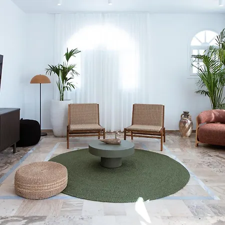 Hotell Frati Beachfront