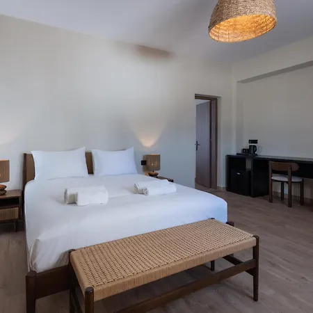 Frati Beachfront Perivolos (Santorini)