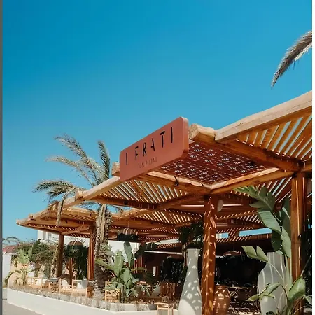 Hotel Frati Beachfront