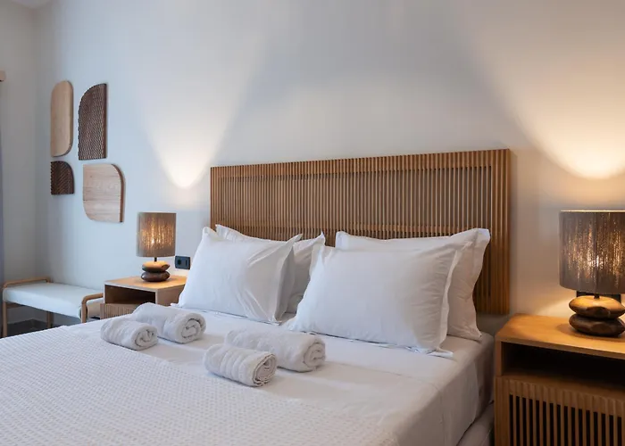 Отель Frati Beachfront Периволос