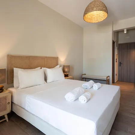 Frati Beachfront Ξενοδοχείο *