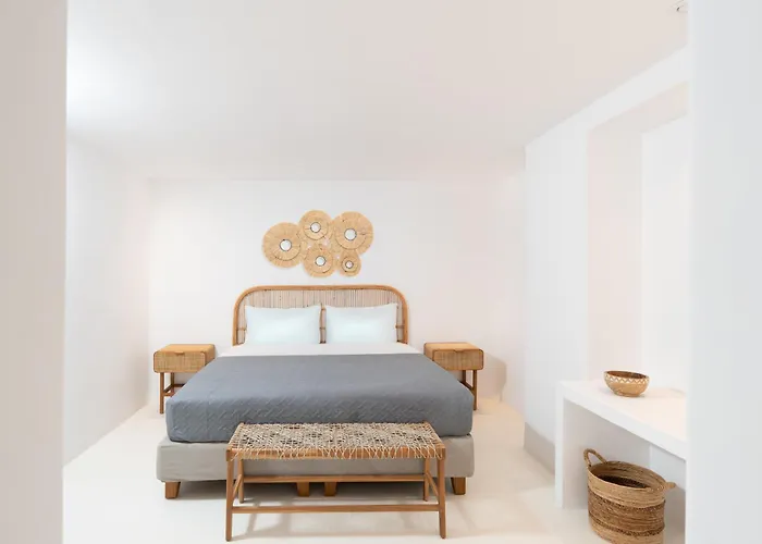 Frati Beachfront Hotel Perivolos (Santorini)