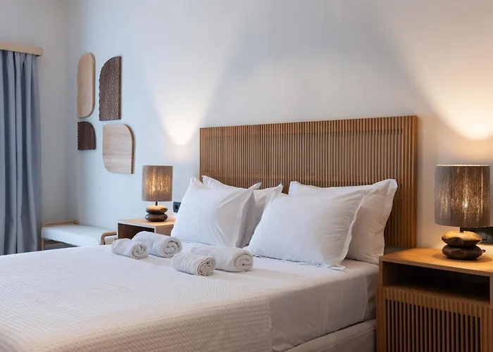 Frati Beachfront * Perivolos (Santorini)