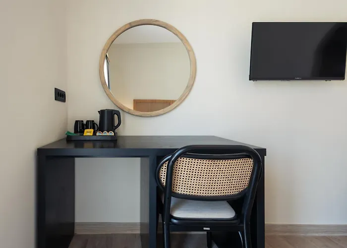 Hotel Frati Beachfront Perivolos (Santorini)