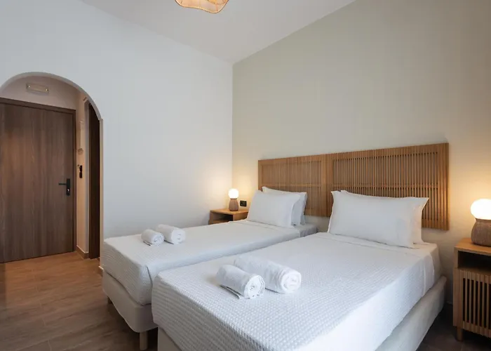 Frati Beachfront * Perivolos (Santorini)